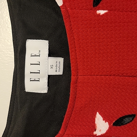 Adorable dress for all occasions - Picture 2 of 6